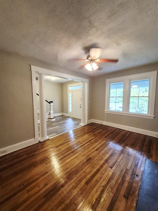 Building Photo - 3017 Dill Ave