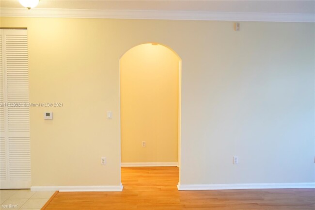 Building Photo - 1 br, 1 bath Condo - 4508 SW 160th Ave 450...