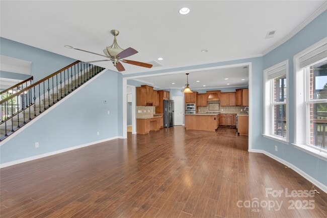 Building Photo - 2805 Julian Glen Cir