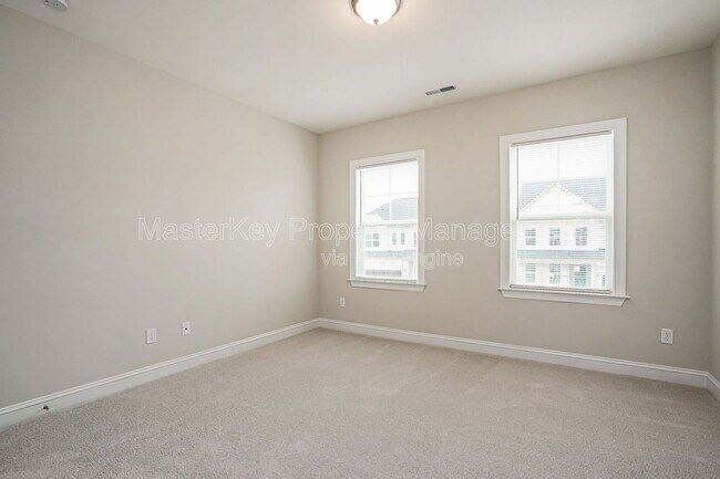 Building Photo - 2968 Ocean Sunrise Dr