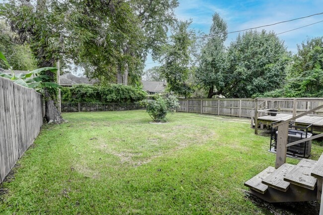 Building Photo - Two Bedroom One Bathroom Home In Texarkana, AR