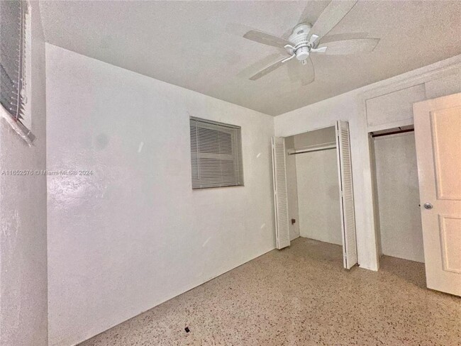 Building Photo - 2 bedroom in Hollywood FL 33020