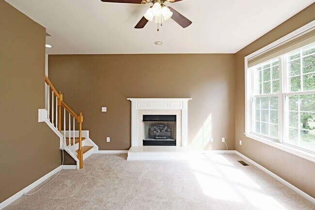 Building Photo - Pet-Friendly N. Albemarle Home With Fenced Yard