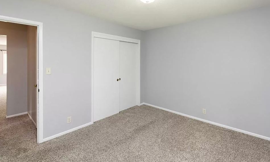 Building Photo - 4633 Euclid Ave