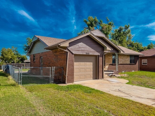 Building Photo - This Perfect Home Awaits!