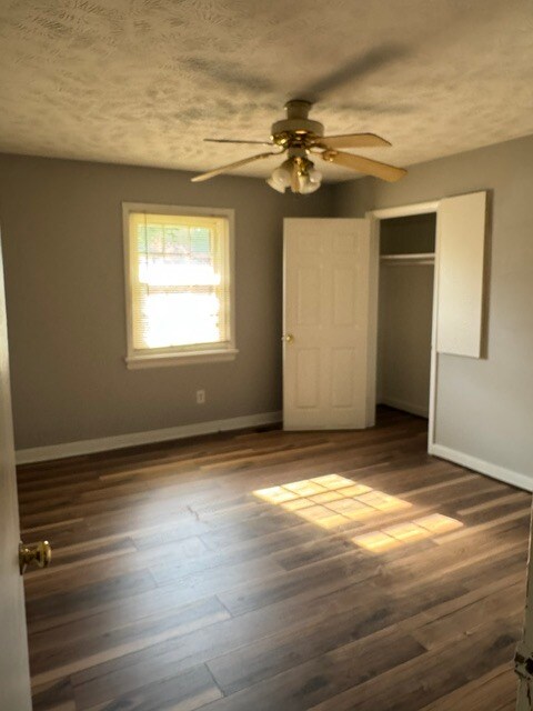 Building Photo - 1639 Sunbury Rd