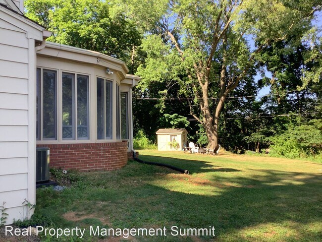 Building Photo - 4 br, 3 bath House - 27 Woodland Drive