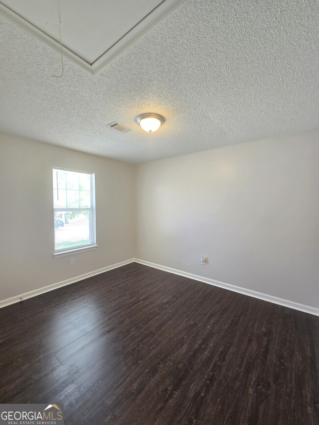 Building Photo - 1504 Cain Ct