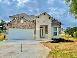 Building Photo - 4 Bedroom 3 Bath