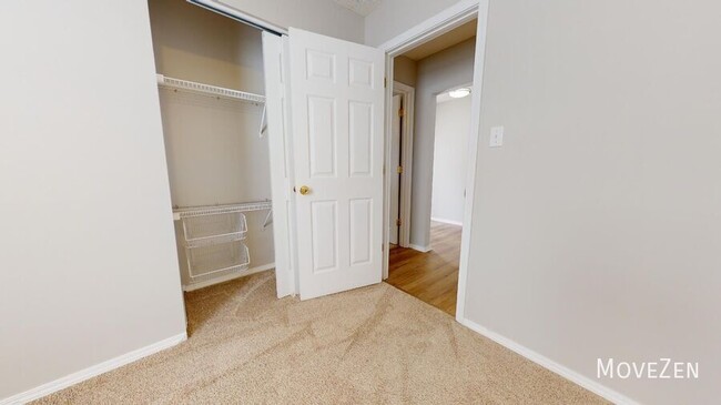 Building Photo - 6032 Saybrooke Dr
