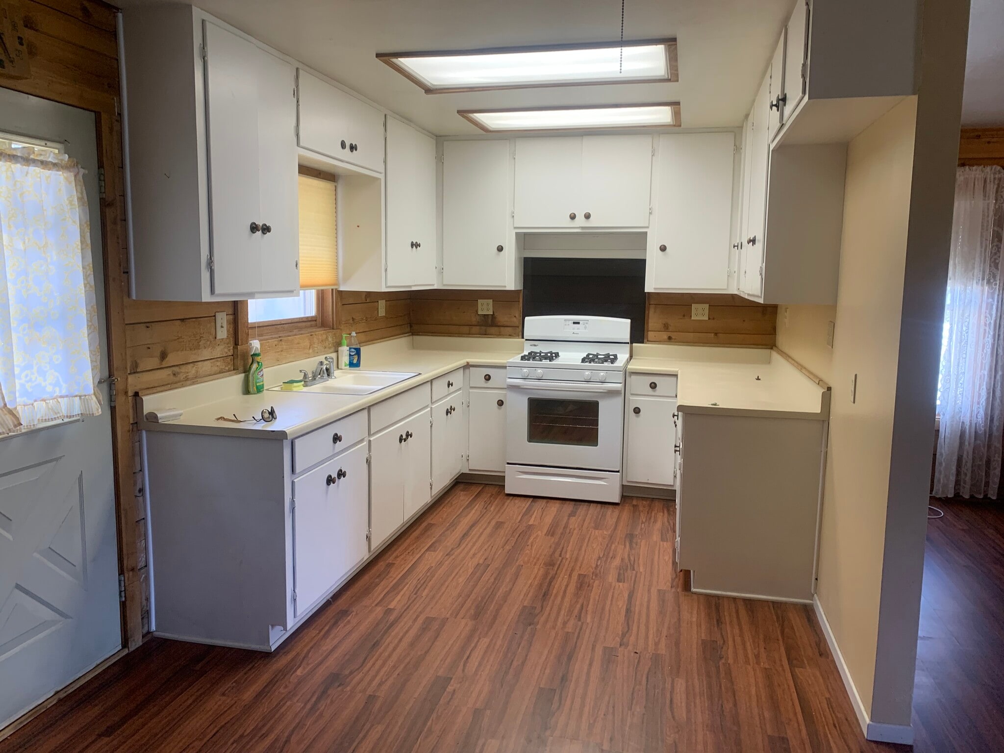 Building Photo - 17891 Alps Dr