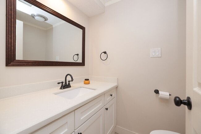 Building Photo - 44 Indian Clover Dr