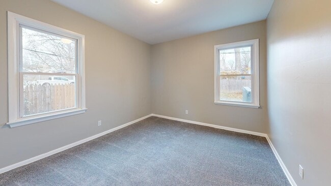 Building Photo - Jefferson Area - 3 Bedroom Single Family Home (between Lorain and Triskett)