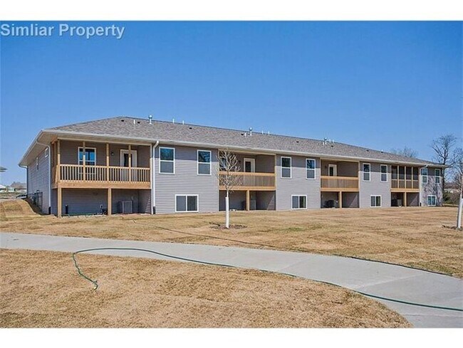 Building Photo - 536 Meadow Oak Cir