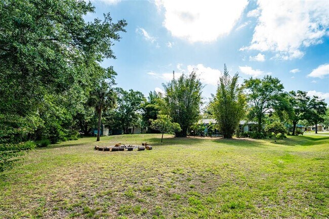 Building Photo - 27351 Golf Course Loop