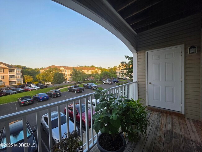 Building Photo - 625 Sloan Ct