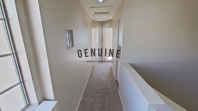 Building Photo - Dual Master Two Bedroom Townhouse in Gated...