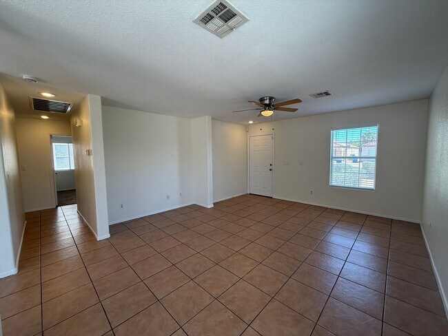 Building Photo - NEW Paint + NEW Carpet + NEW blinds + NEW ...
