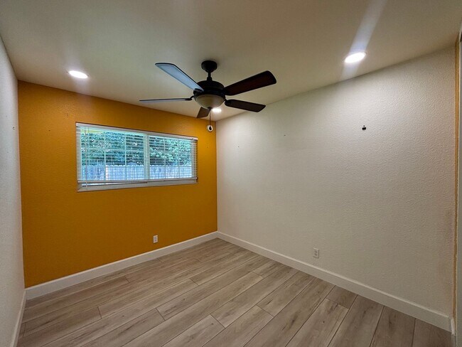 Building Photo - Beautiful Single-Story Gem in Vacaville!
