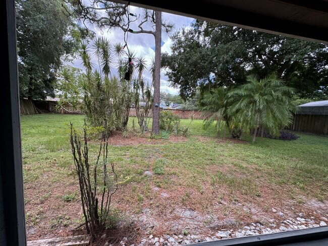 Building Photo - 1003 Chesterfield Cir
