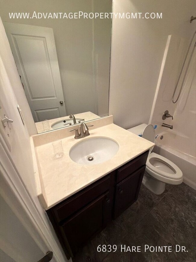 Building Photo - 6839 Hare Pointe