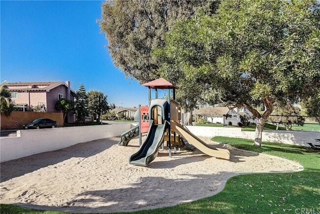 Building Photo - 17751 La Rosa Ln