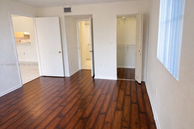 Building Photo - 14930 SW 82nd Terrace