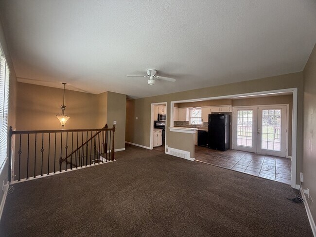 Building Photo - 5035 Overton Ave