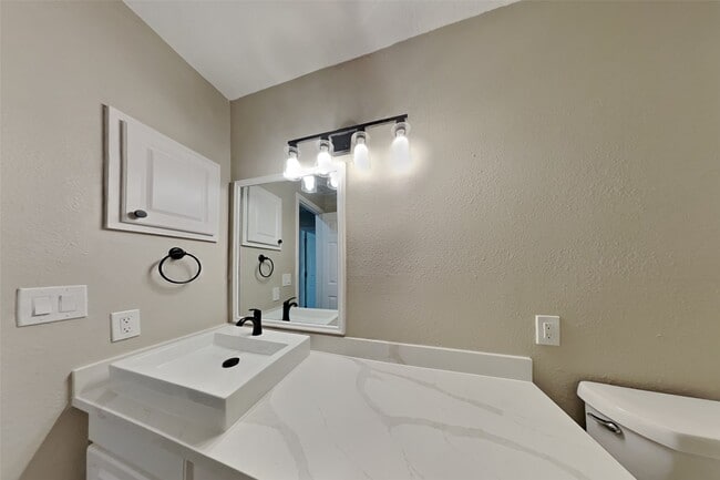 Building Photo - 5803 Forest Timbers Dr