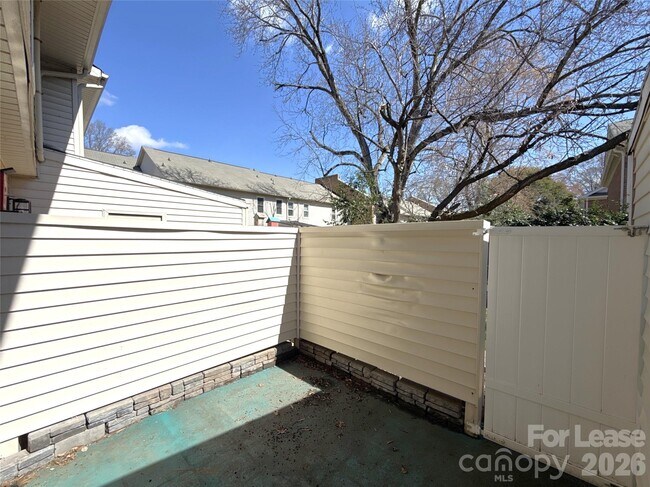 Building Photo - 3726 Park Rd