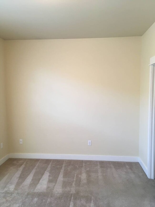 Building Photo - ra1052