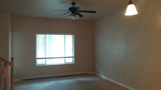 Building Photo - 2928 Paula Ln