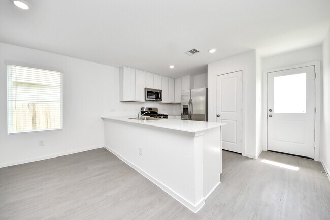 Building Photo - 311 Brandi Dr