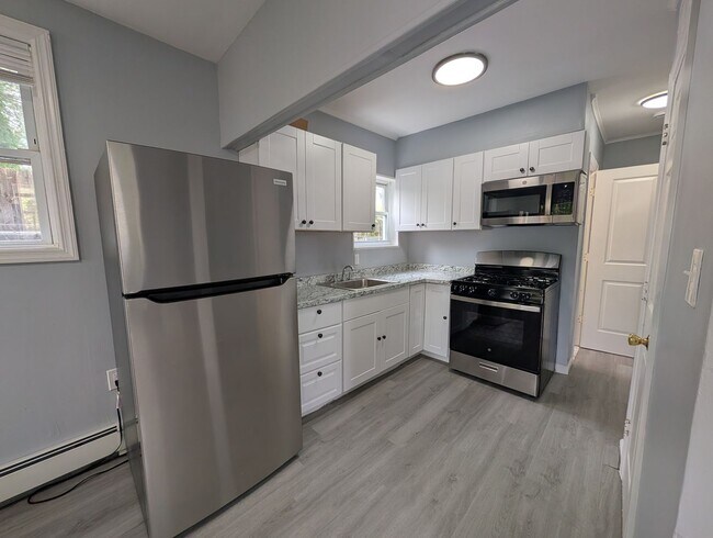 Building Photo - 1307 6th Ave