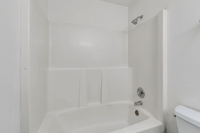 Building Photo - 5607