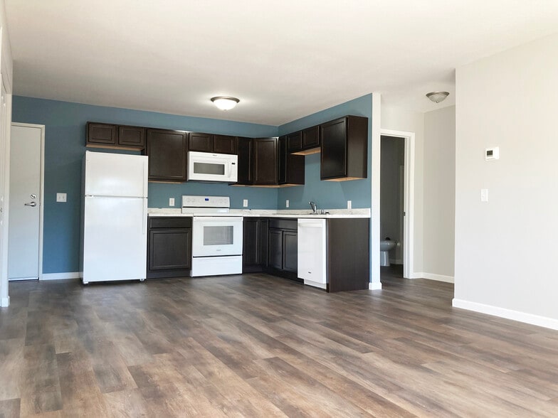 Building Photo - Apartments on Mound