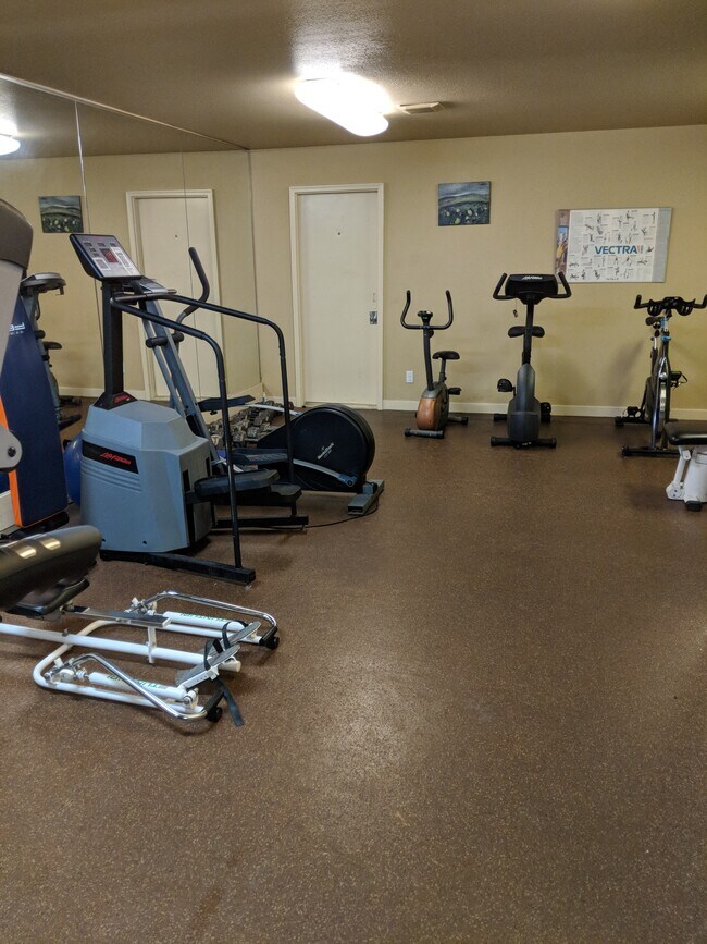Gym - 14124 NE 181st Plz