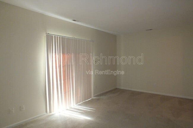 Building Photo - 1623 Congressional Ct