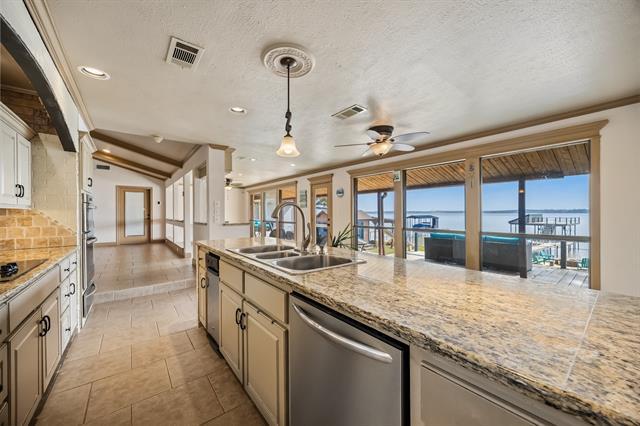 Building Photo - 18409 Shore Dr