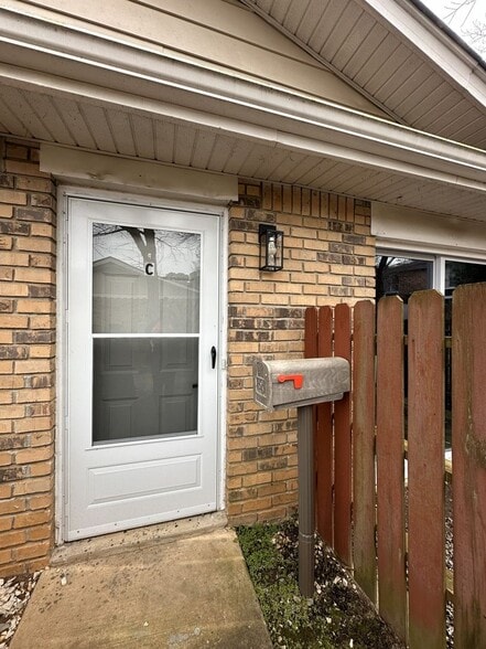 Building Photo - 4701 Flat Shoals Rd