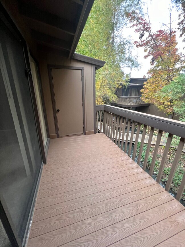 Building Photo - 911 Fulton Ave