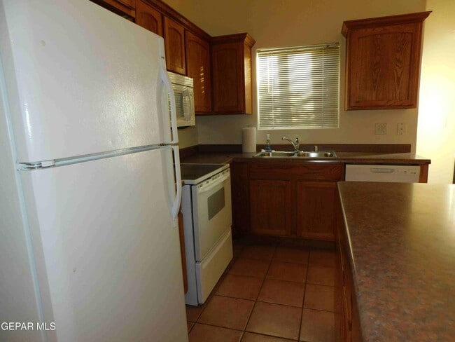 Building Photo - 3313 Tierra Espada Dr