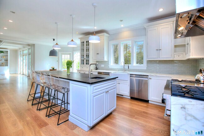 Building Photo - 46 Burr Farms Rd