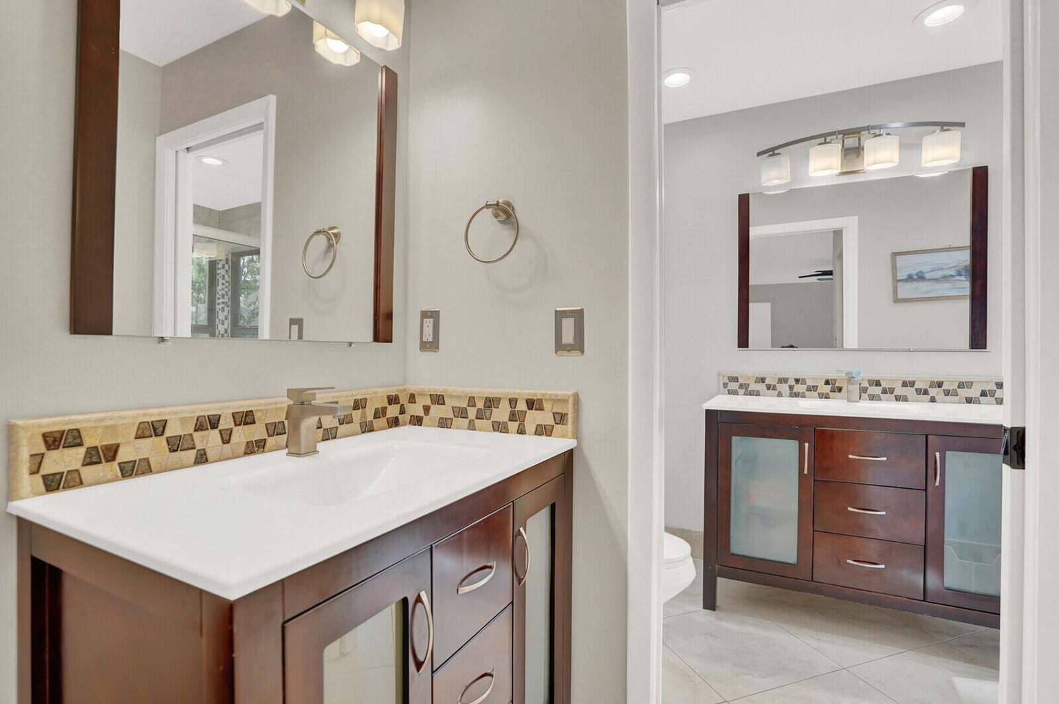 Building Photo - 940 Rainberry Lake Dr