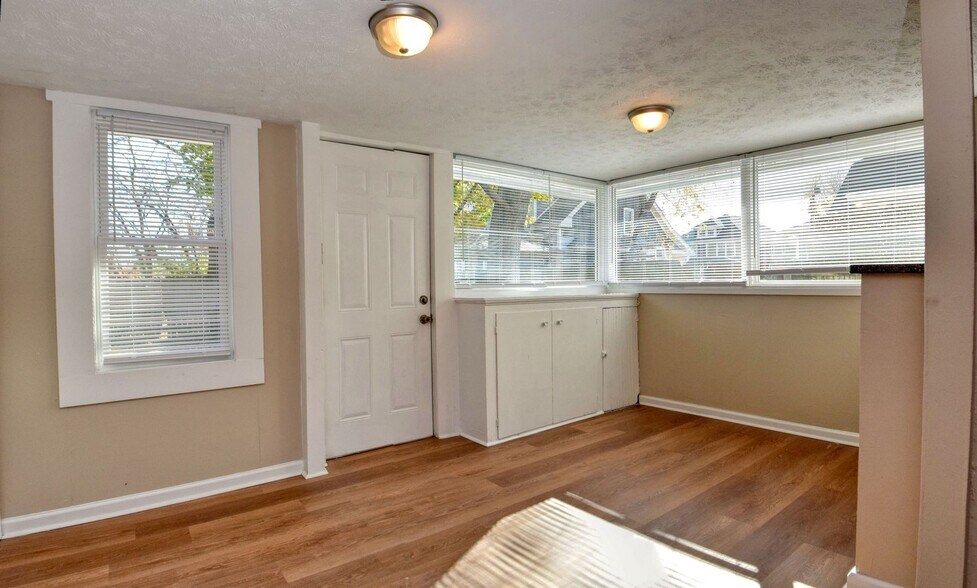 Building Photo - Bates-Hendricks/Newly Remodeled 3 Bedroom Half Double