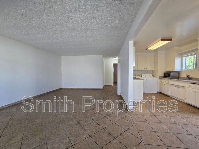 Building Photo - 2619 Mathews Ave