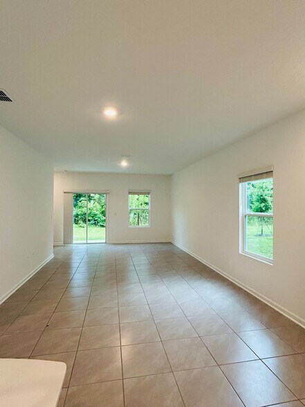 Building Photo - 50 Playa de Luna Ln
