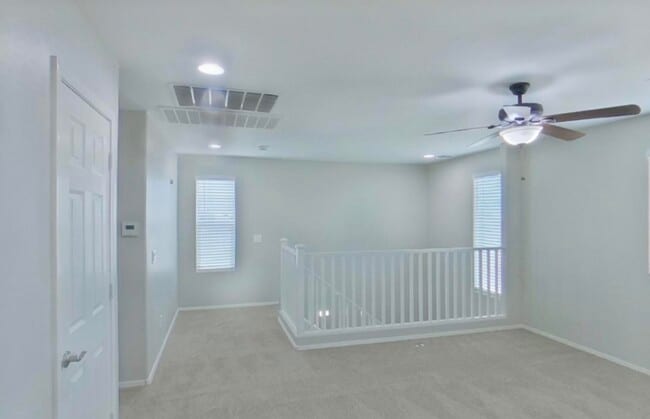 Building Photo - Ready Now!