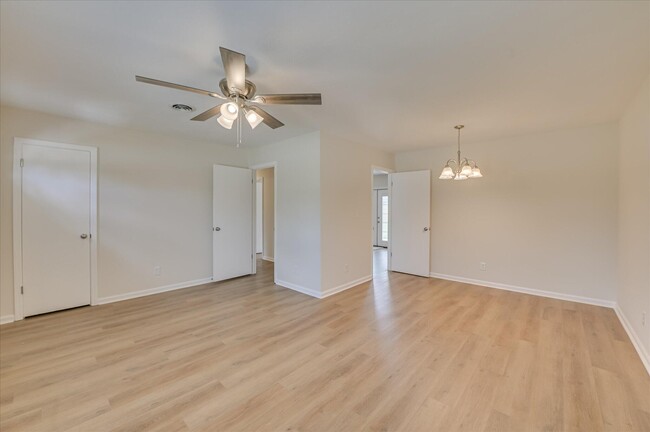 Building Photo - 143 Woodland Dr