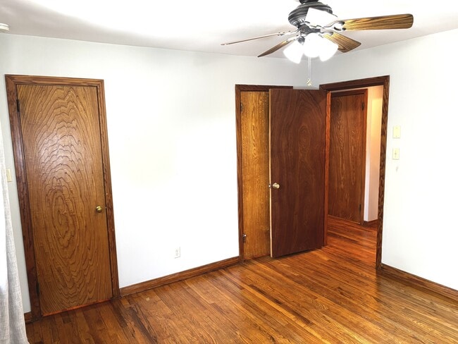 Building Photo - 4106 Woodlawn Pike